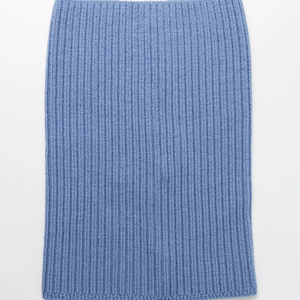 
                      
                        Set Sky — merino beanie & tube scarf, 100% extra fine merino wool
                      
                    