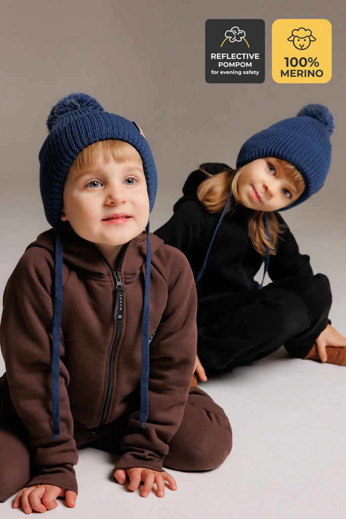 Winter beanie Navy — 100% extra fine merino wool, wool-fleece lined, reflective pom-pom