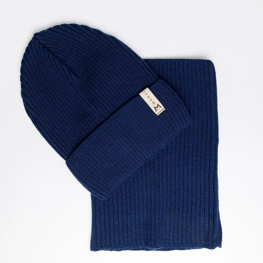 
                      
                        Set Navy — merino beanie & tube scarf, 100% extra fine merino wool
                      
                    