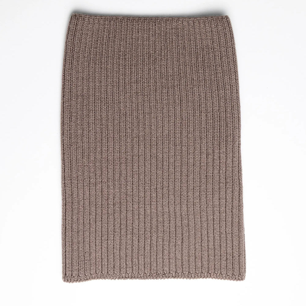 
                      
                        Set Mocha — merino beanie & tube scarf, 100% extra fine merino wool
                      
                    