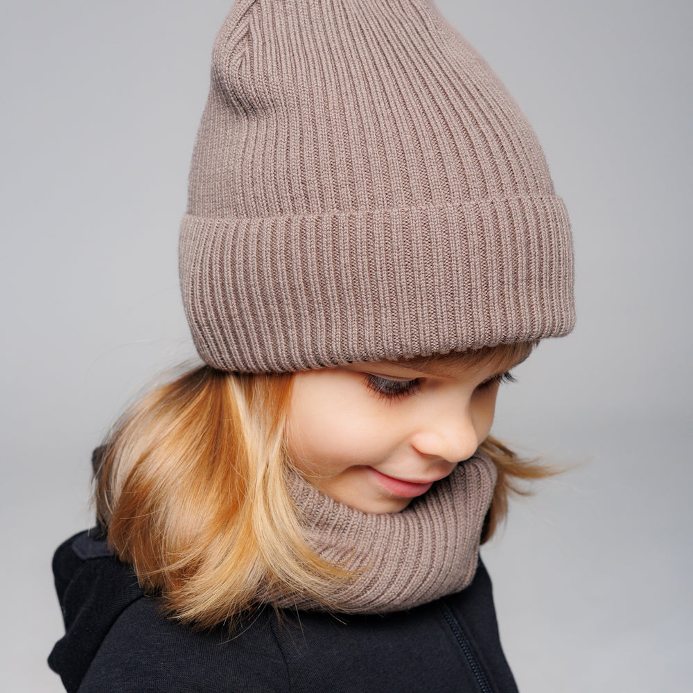 
                      
                        Set Mocha — merino beanie & tube scarf, 100% extra fine merino wool
                      
                    