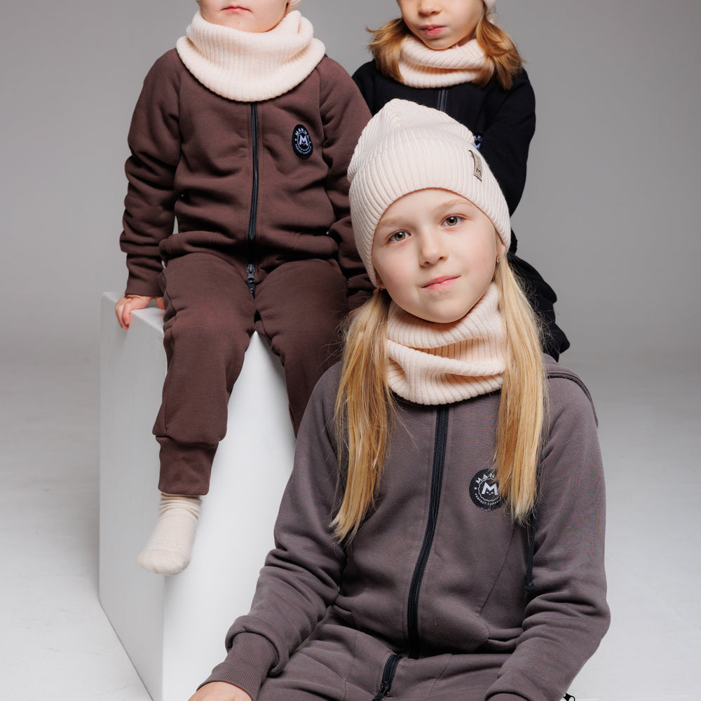 
                      
                        Set Vanilla — merino beanie & tube scarf, 100% extra fine merino wool
                      
                    