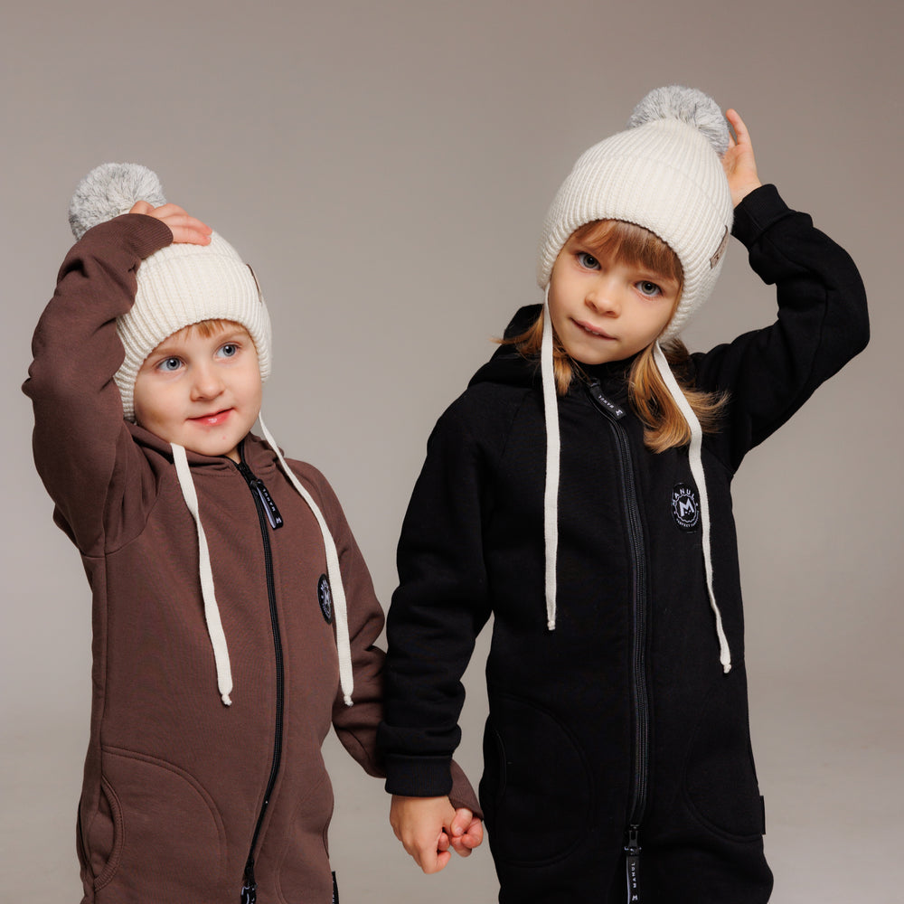 
                      
                        Winter beanie Fog — 100% extra fine merino wool, wool-fleece lined, reflective pom-pom
                      
                    